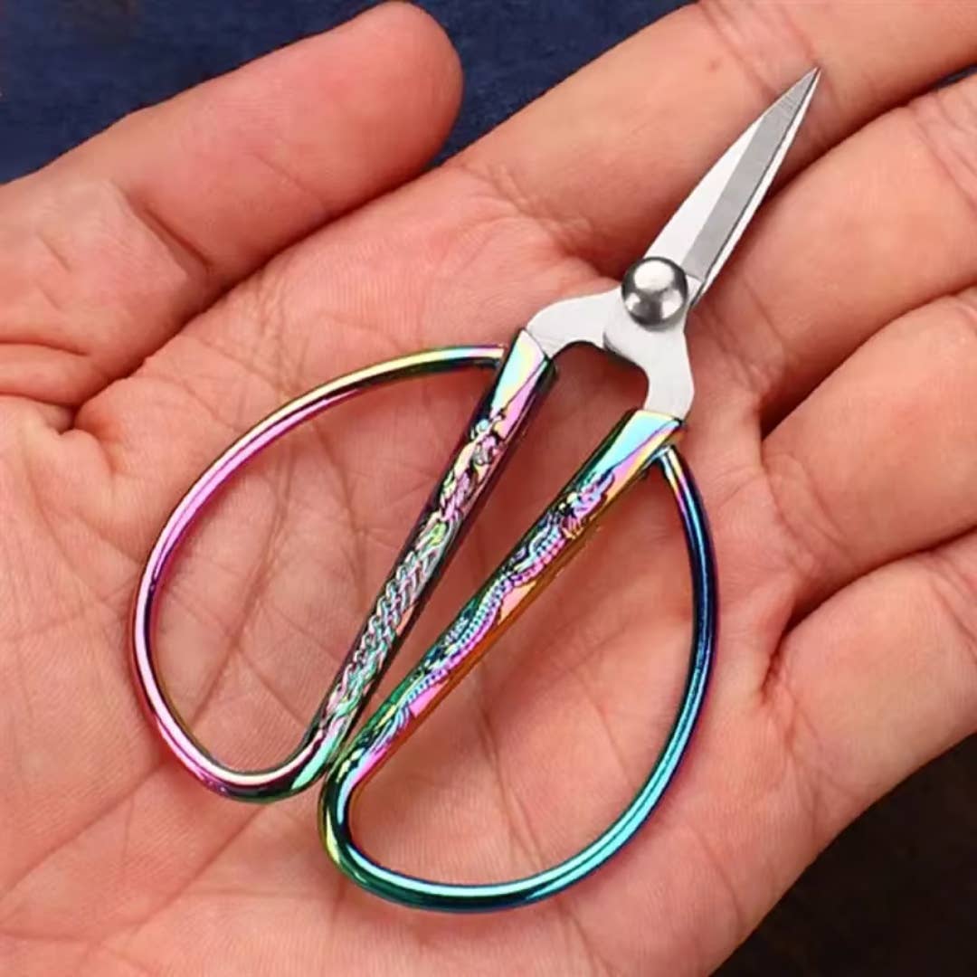 Vintage Dragon Small Scissors, Notions