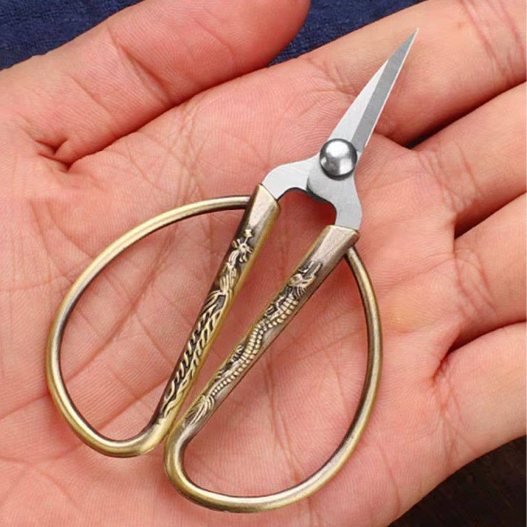Vintage Dragon Small Scissors, Notions