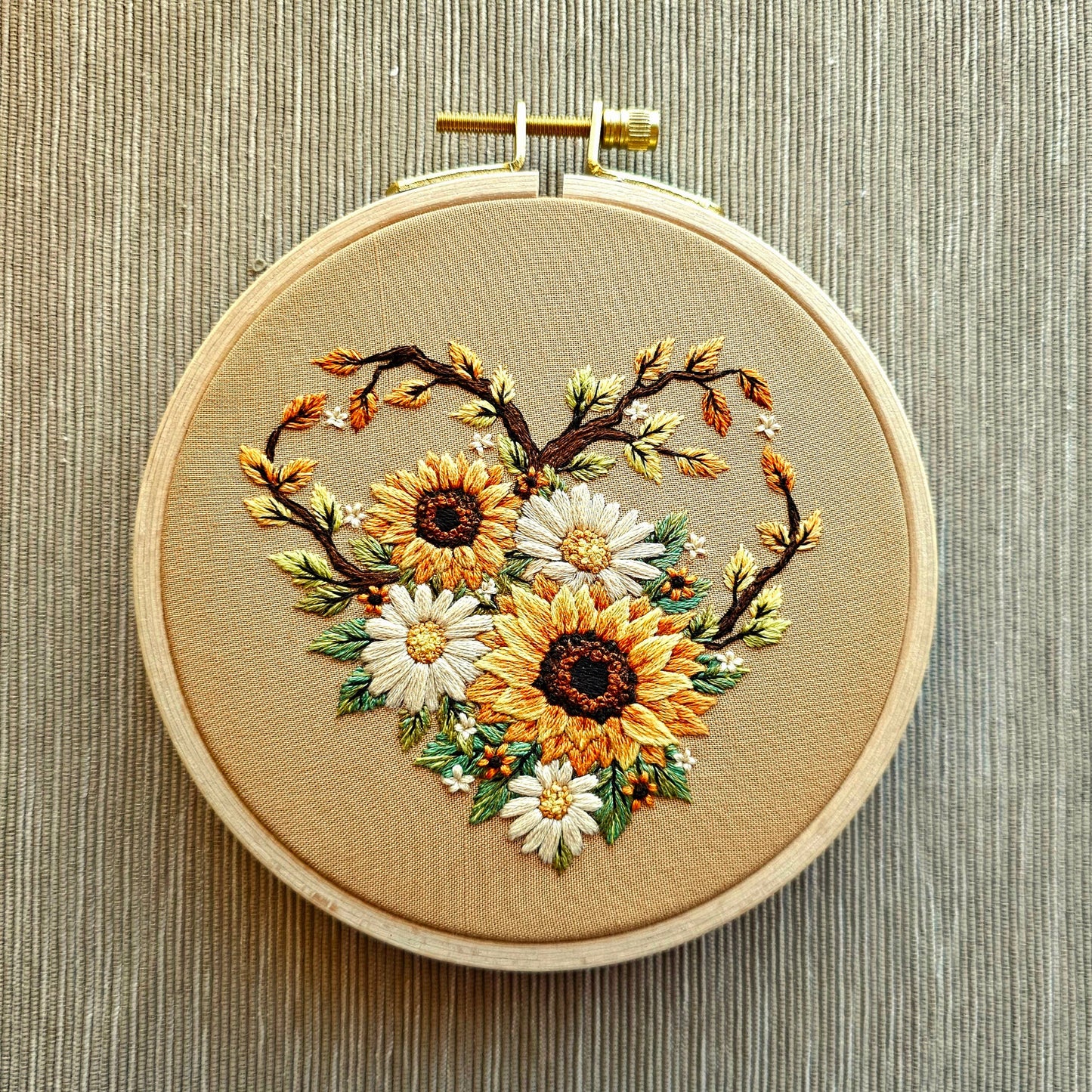 "Fall in Love" Embroidery Kit