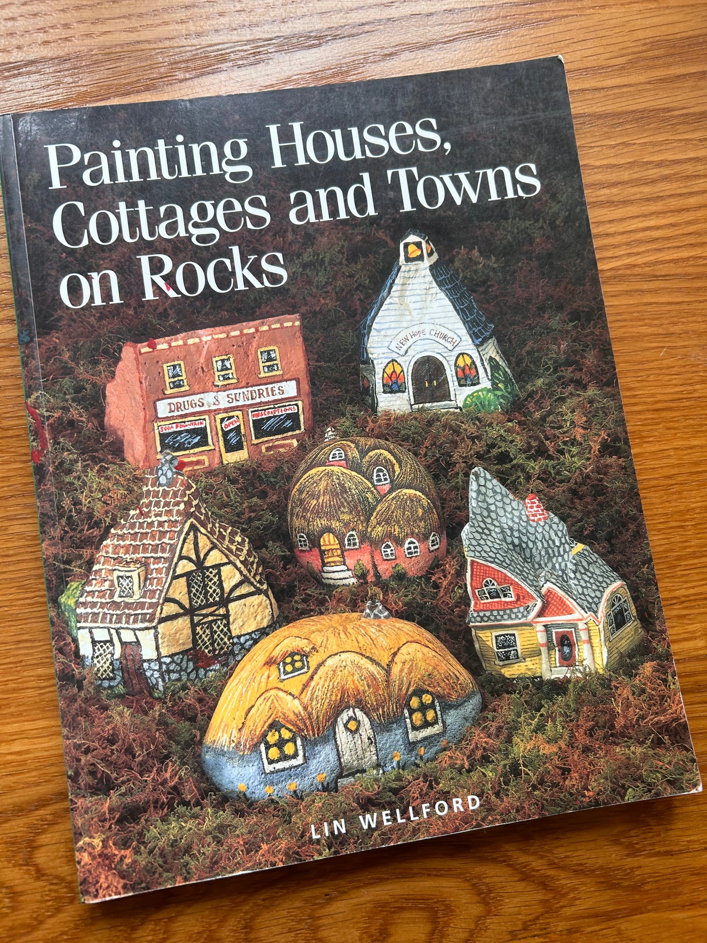 Painting Houses, Cottages and Towns on Rocks