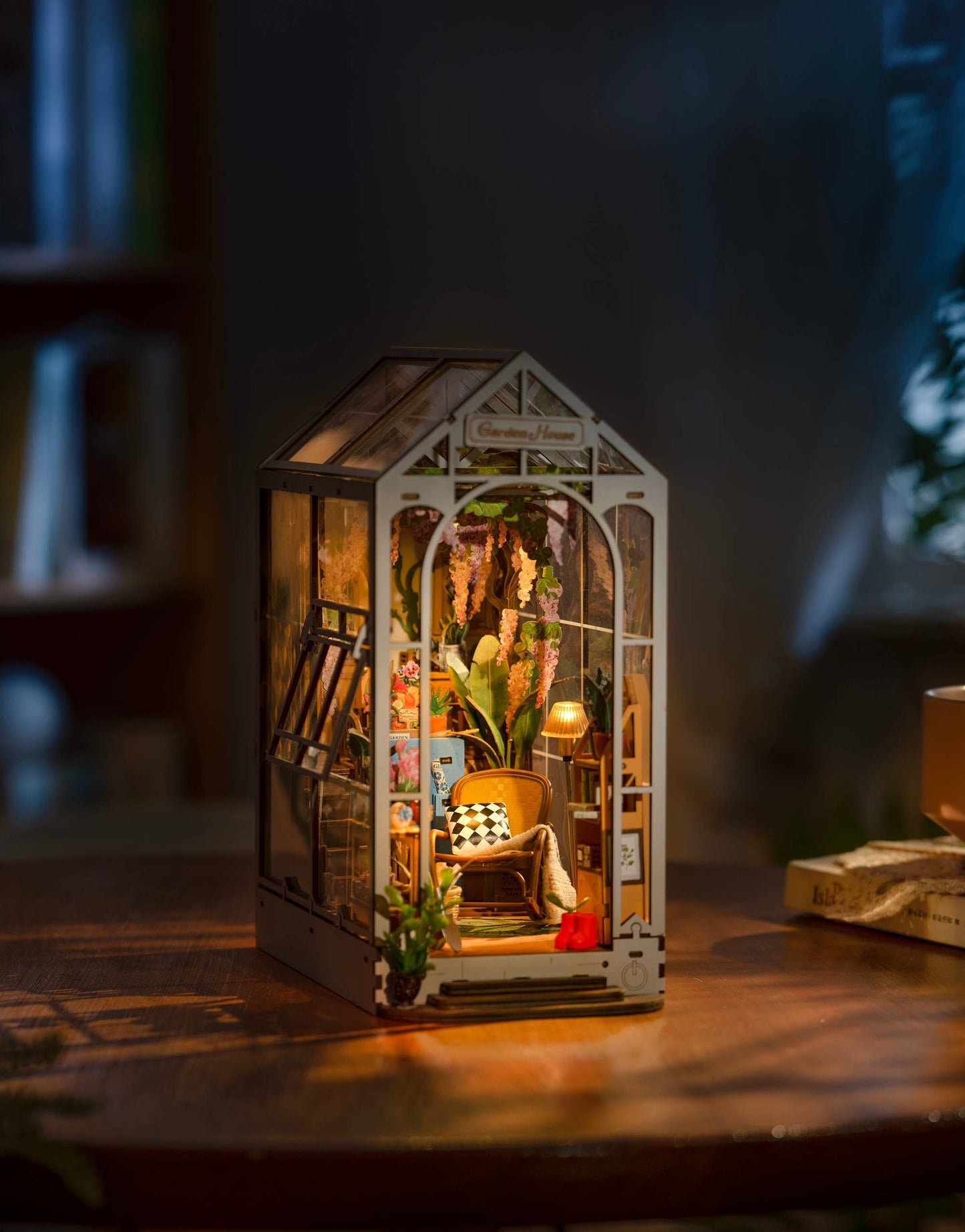 DIY Book Nook Kit: Garden House