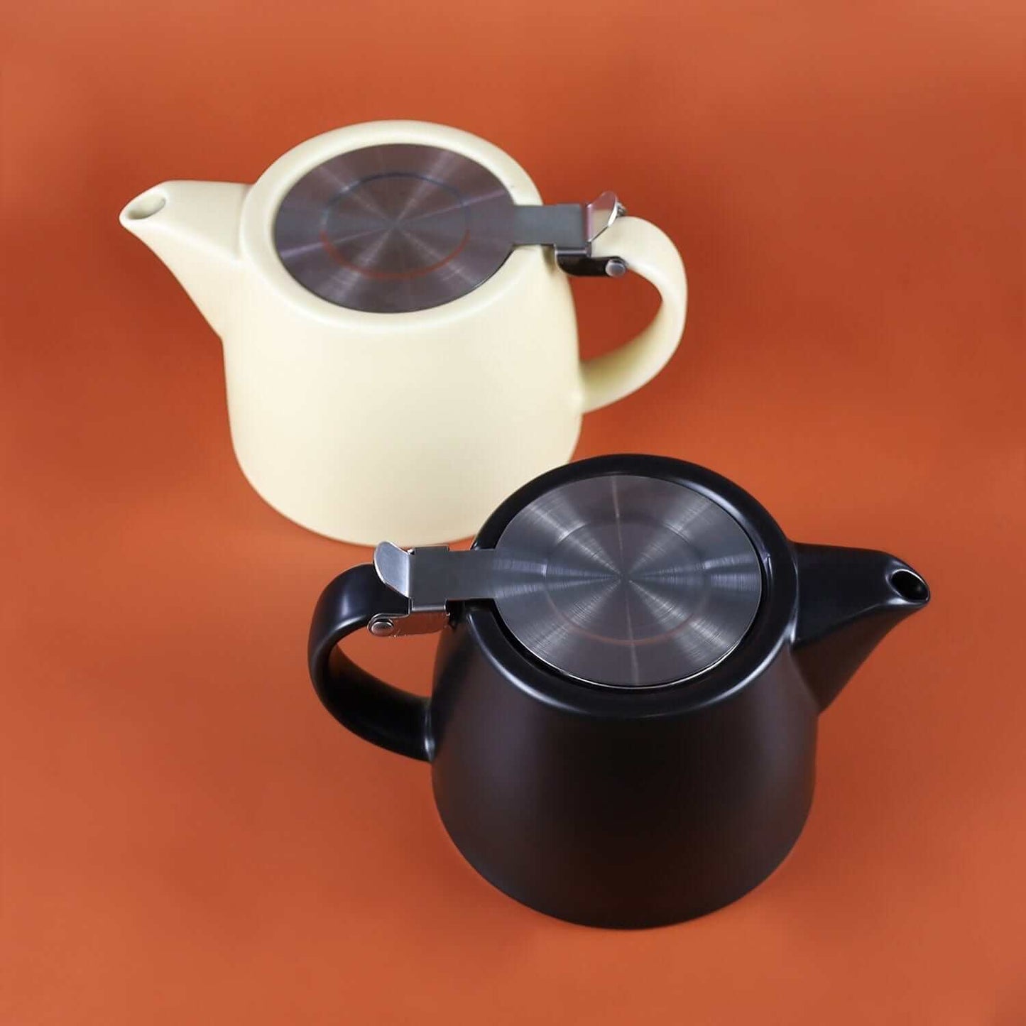 The Nordic Teapot: Black